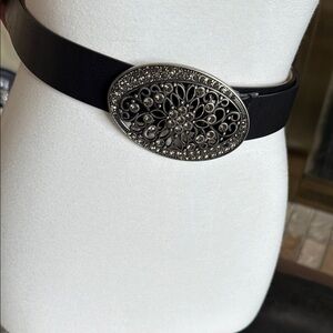 Stlylish datk brown Belt with Beautiful buckle!